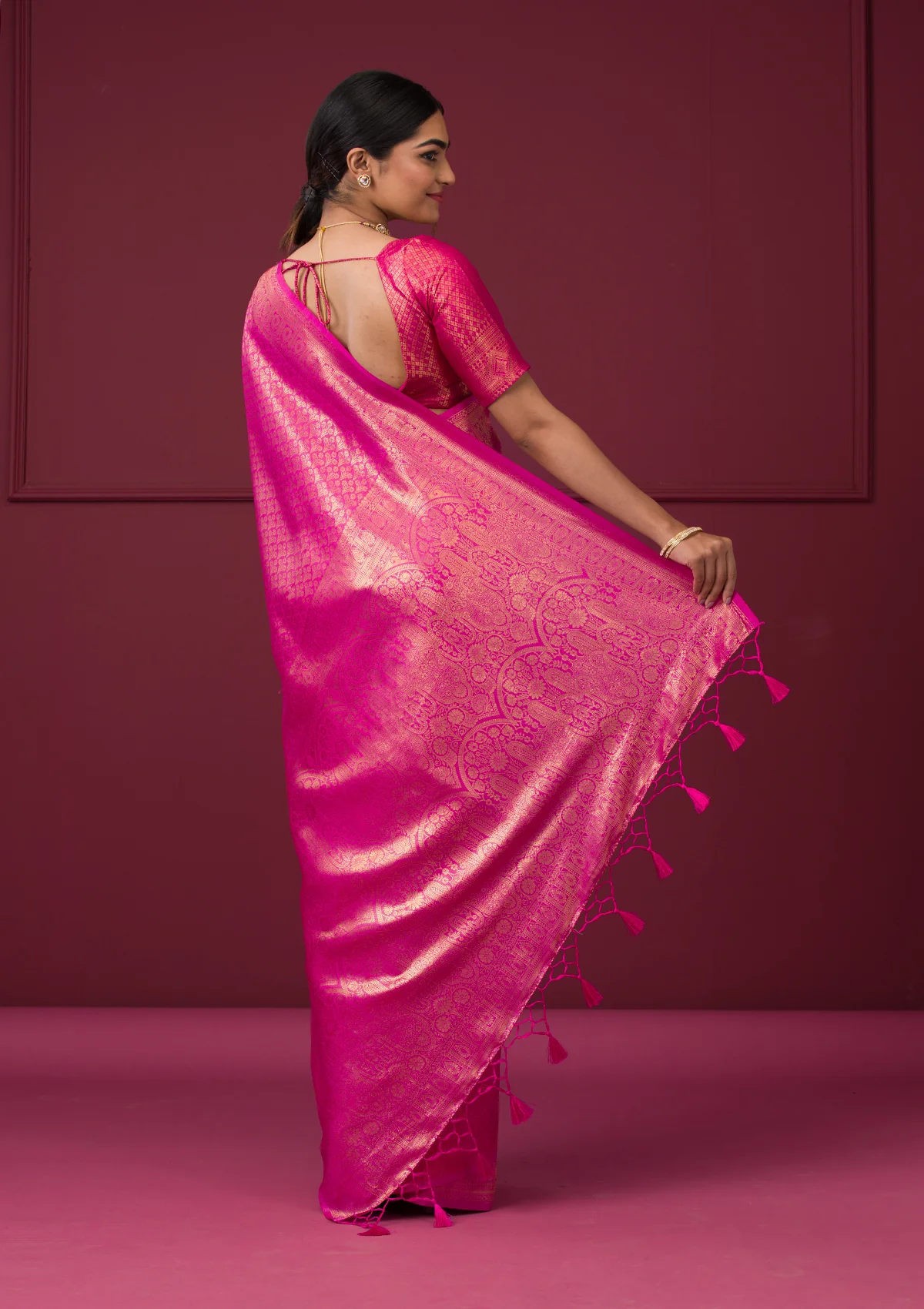 Women ethnic style